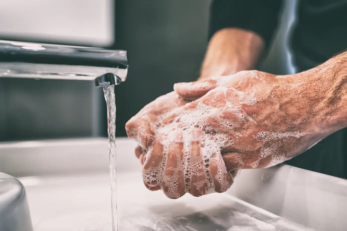 Handen reinigen helpt écht, en wij helpen u daarbij